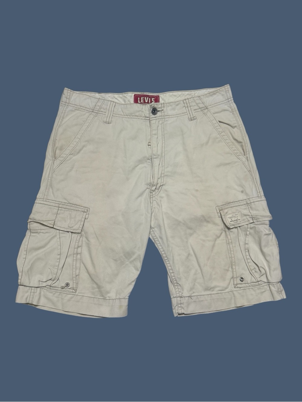 Vintage Levi’s Y2K Baggy Cargo Shorts
